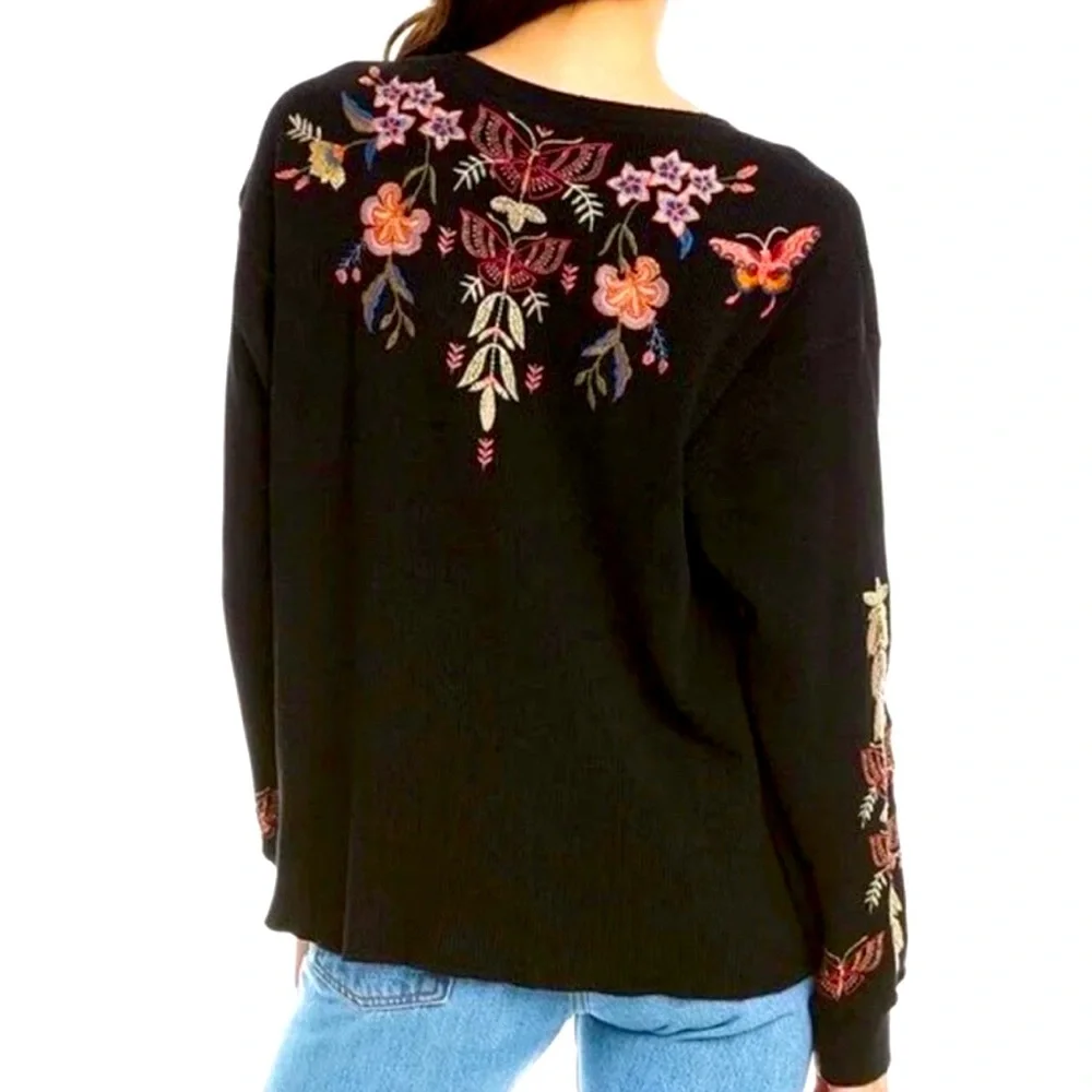 Johnny Was embroidered “Taline Thermal Henley”. New with tags. - Picture 3 of 6